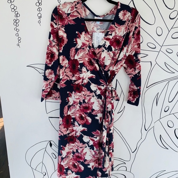 LuLaRoe Dresses & Skirts - Lularoe Michelle wrap dress NWT